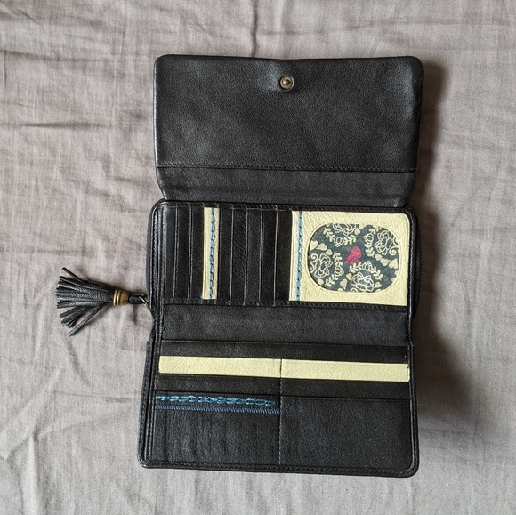 NWOT Nica Leather wallet - Picture 3 of 7